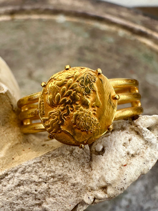 Zeus Ring